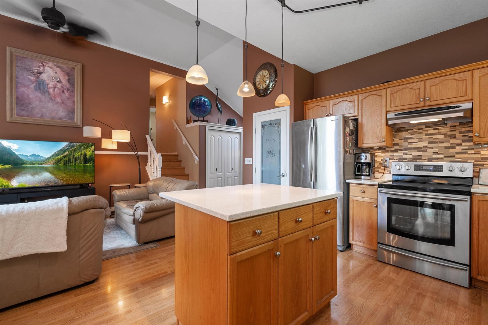 Listing Image 9
