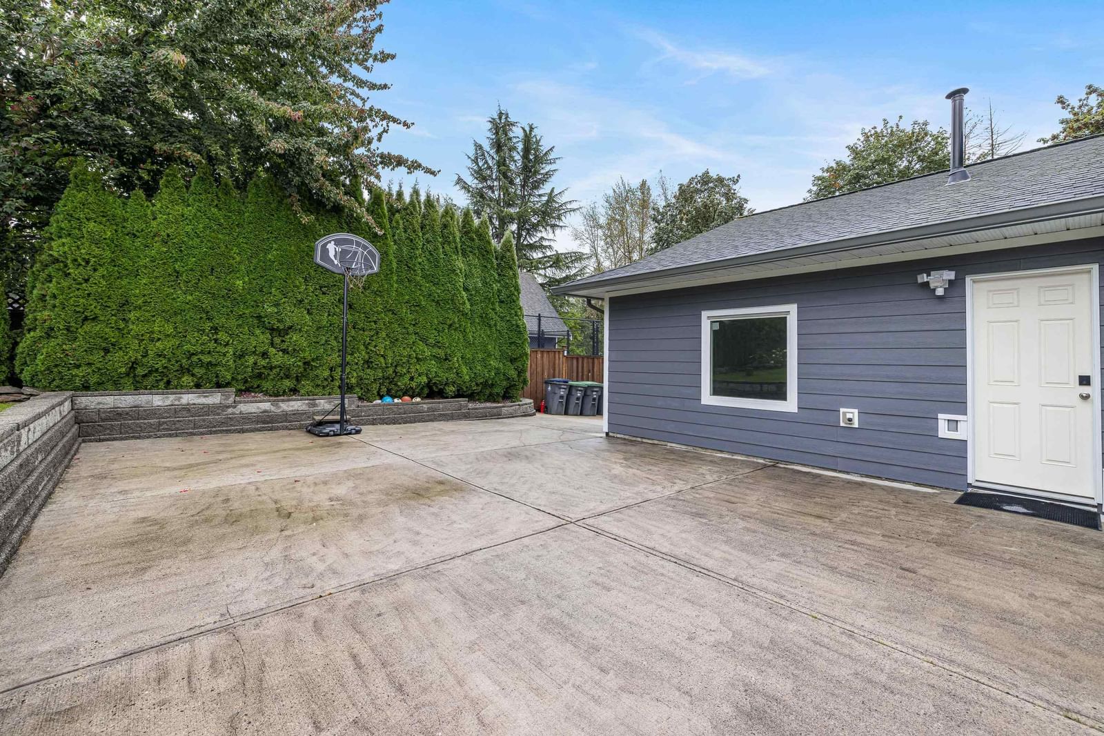 Listing Image 33