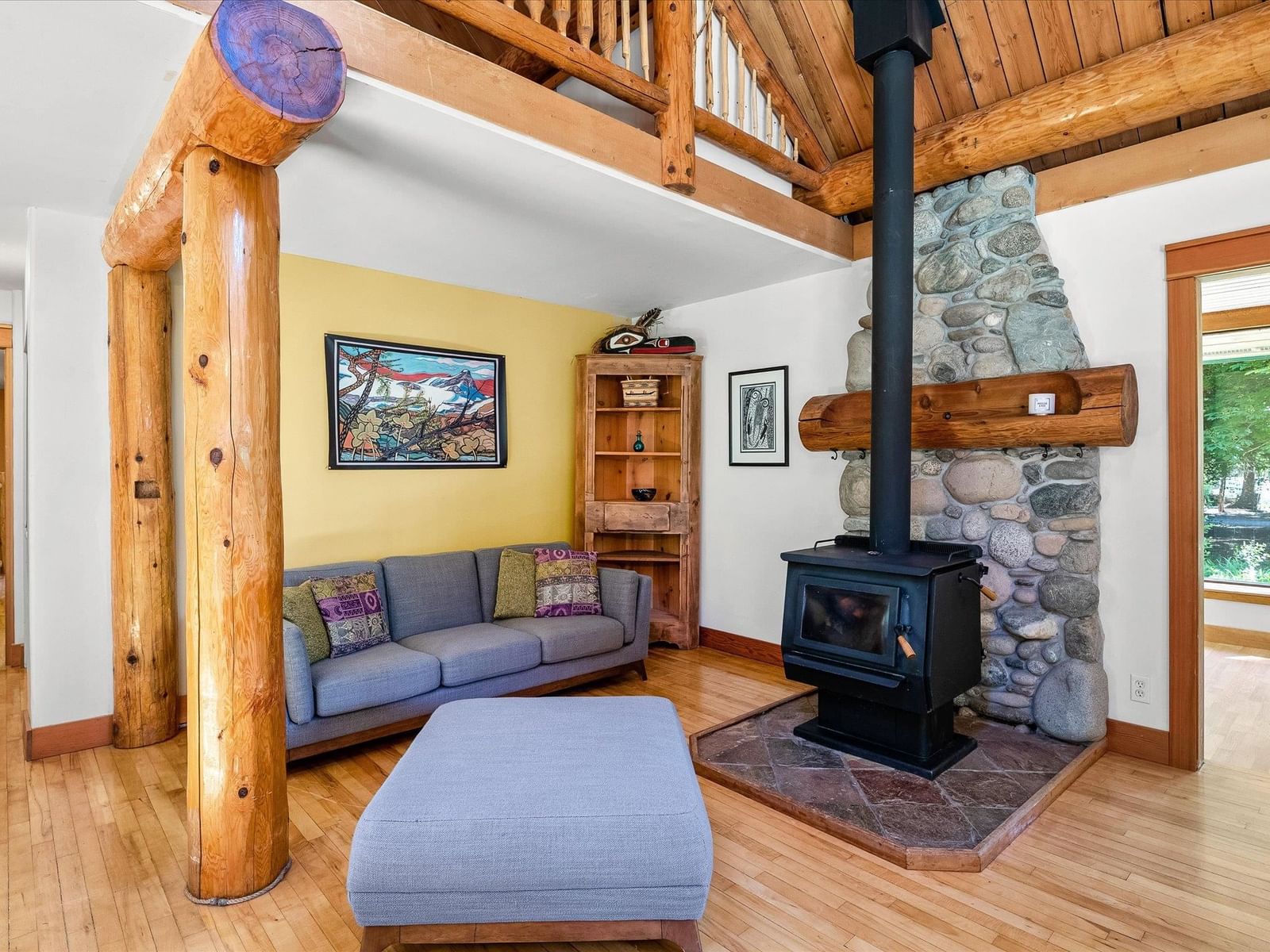 Listing Image 6