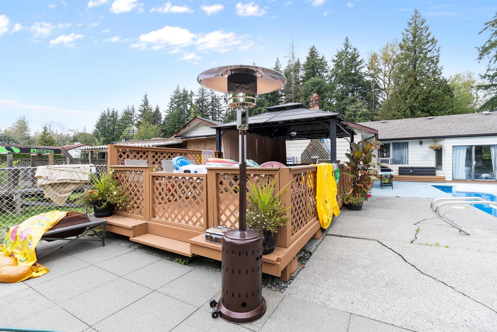 Listing Image 11