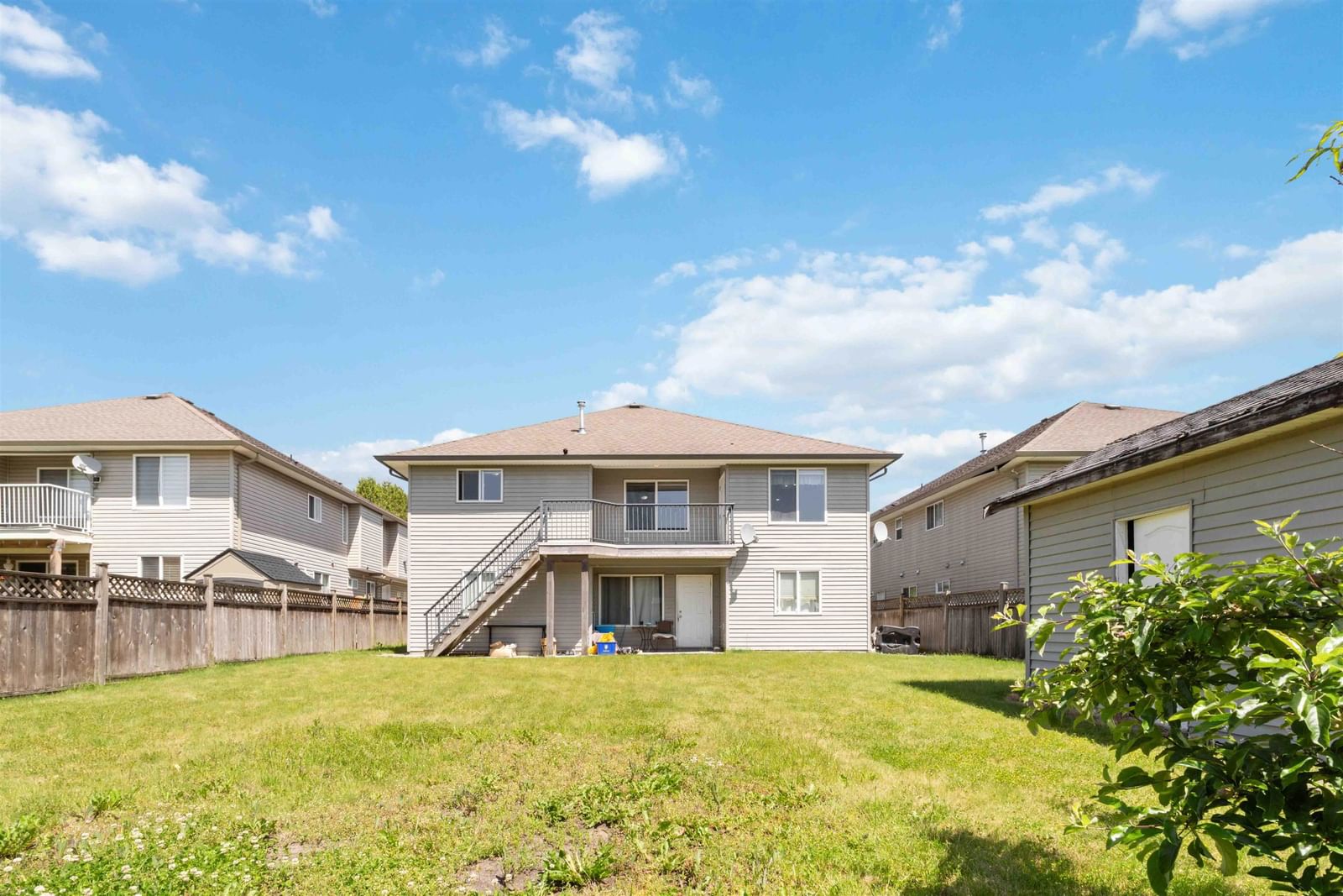 Listing Image 8