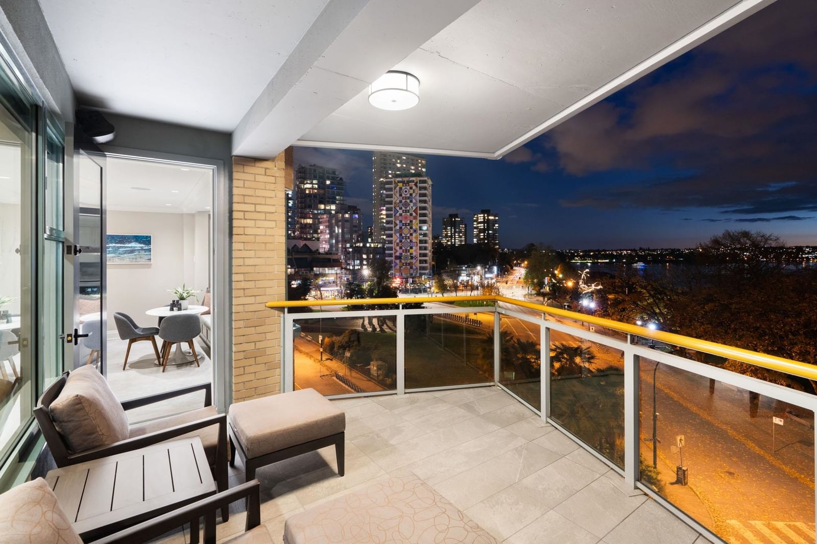 Listing Image 10