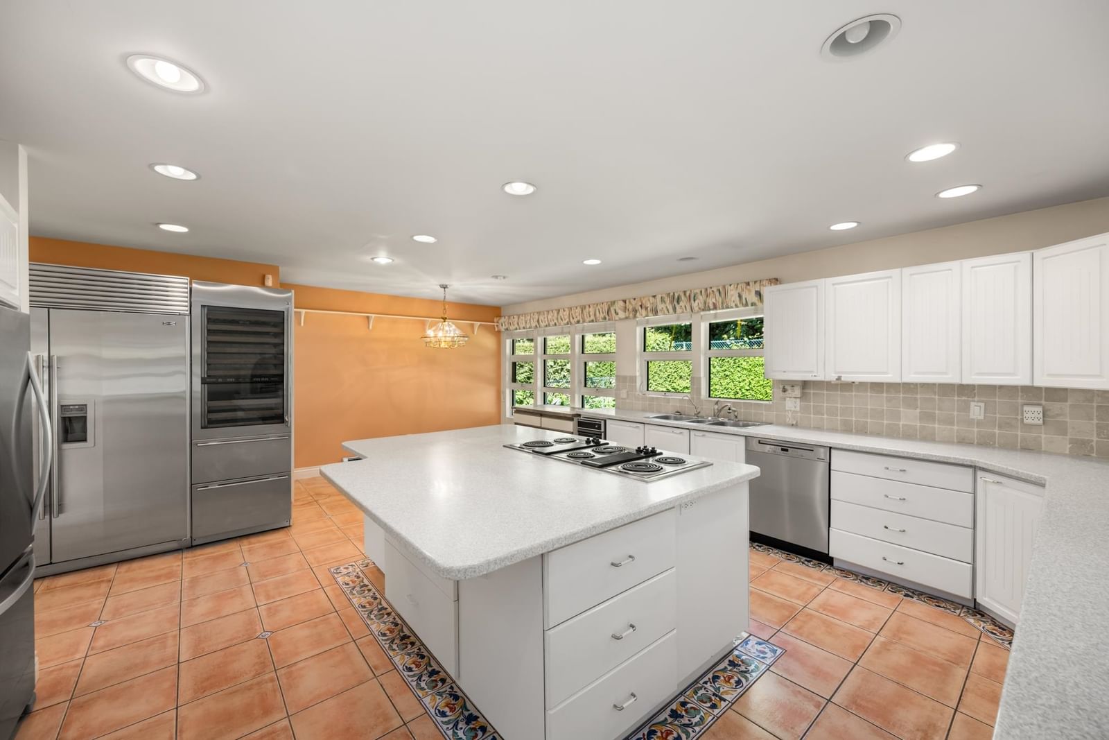 Listing Image 13