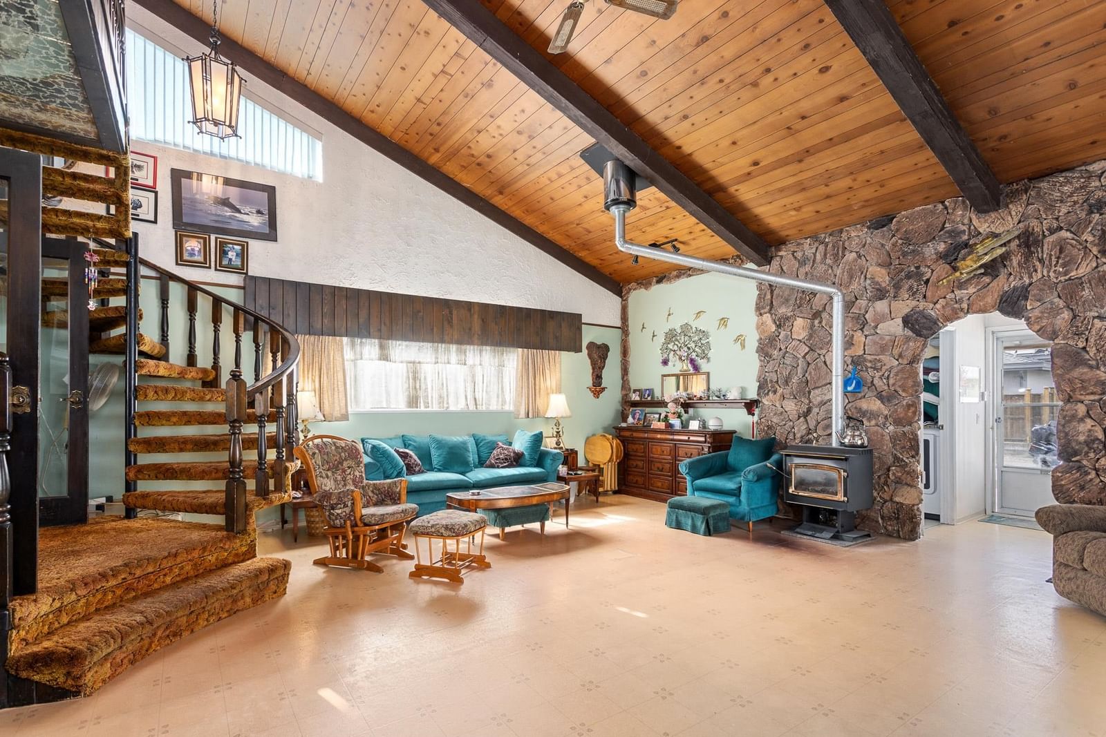 Listing Image 18
