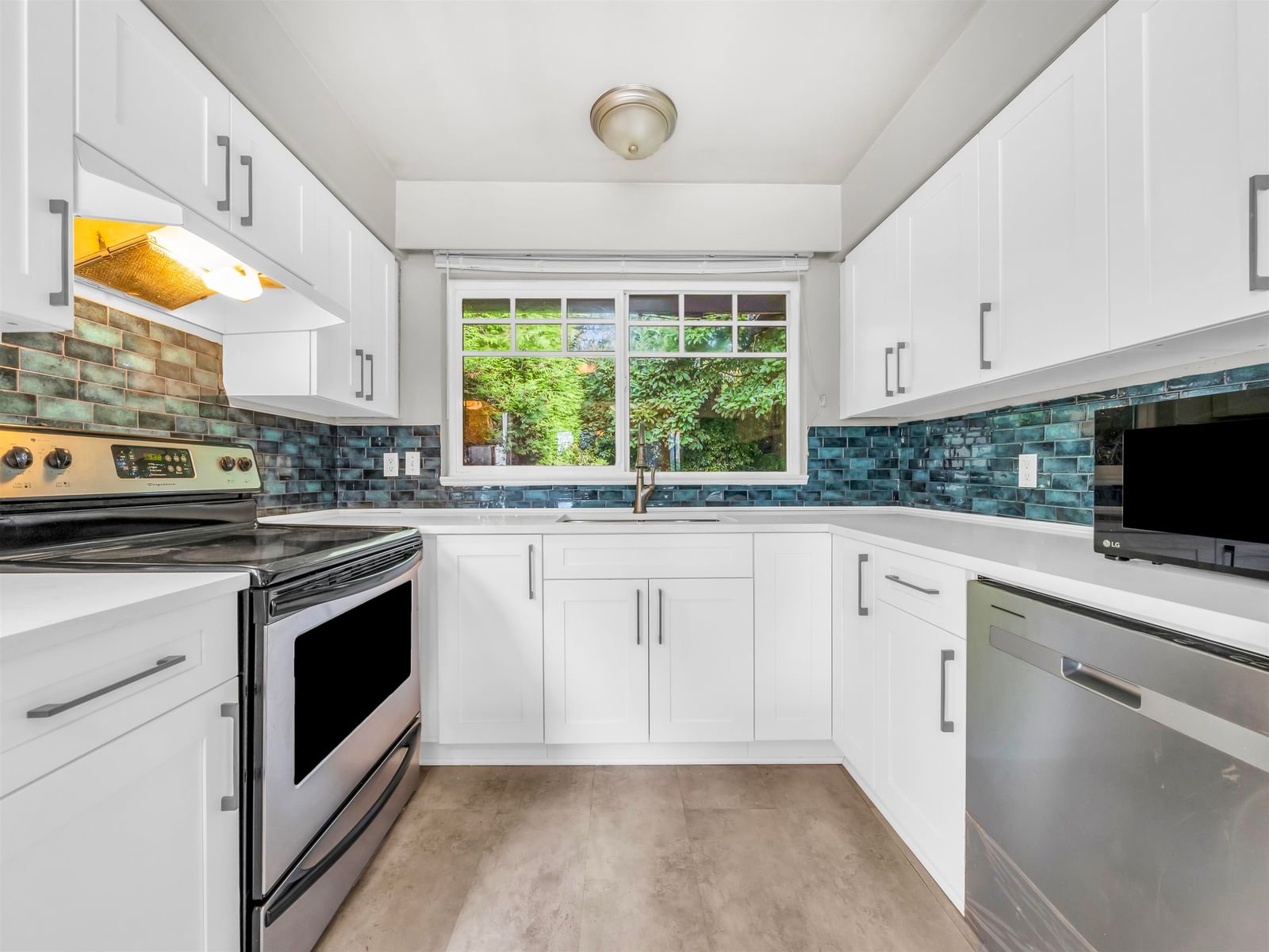 Listing Image 15