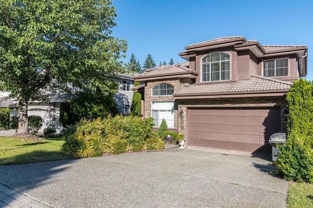 1689 Kingfisher Crescent