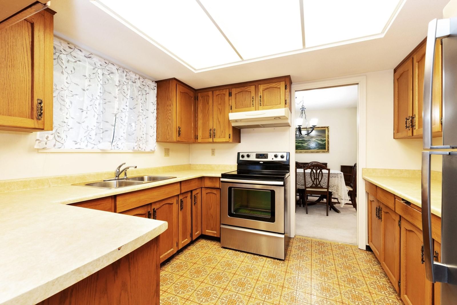Listing Image 11