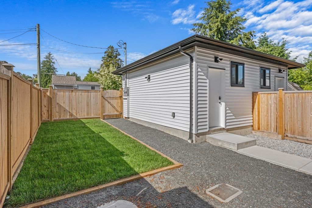 Listing Image 12