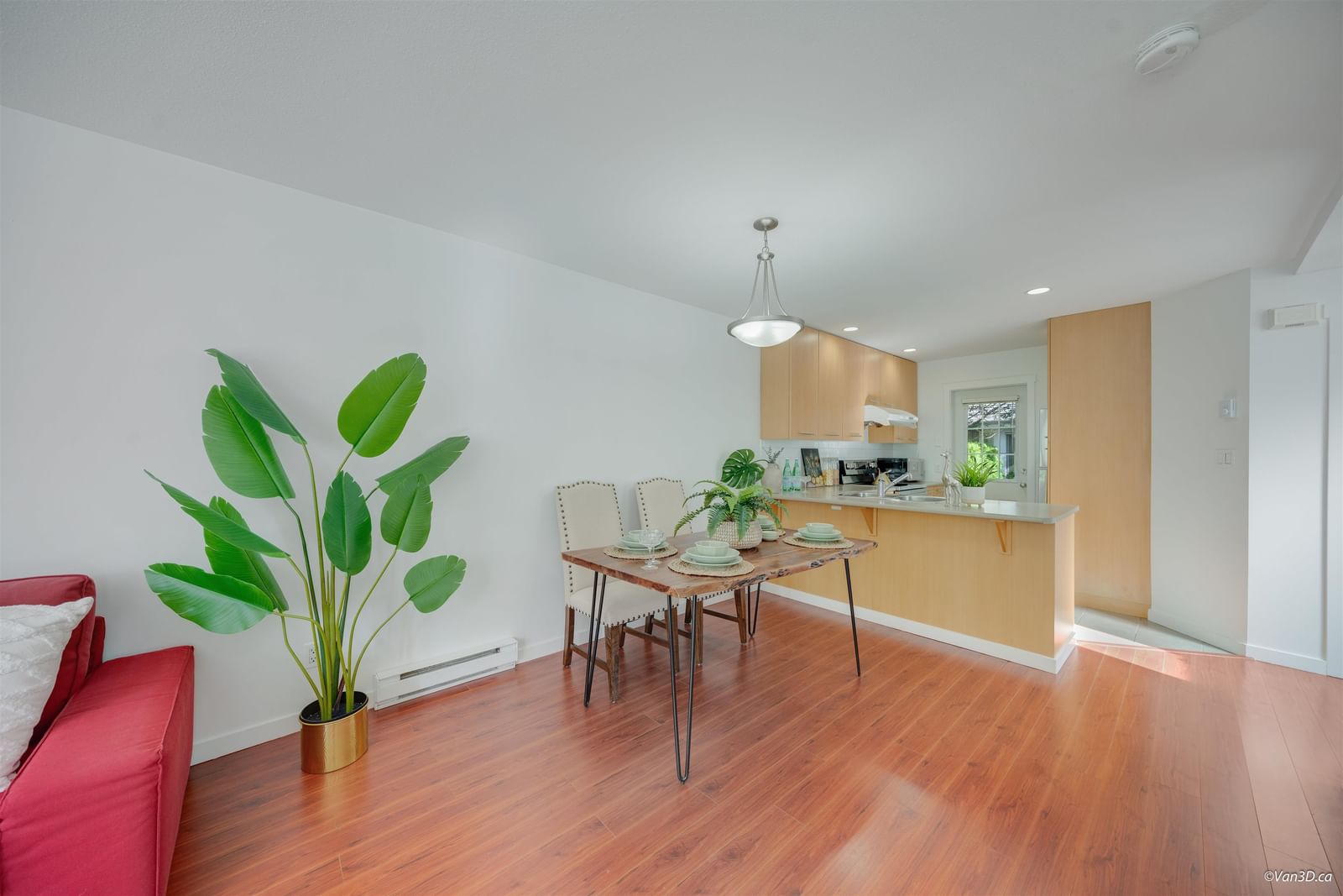 Listing Image 9