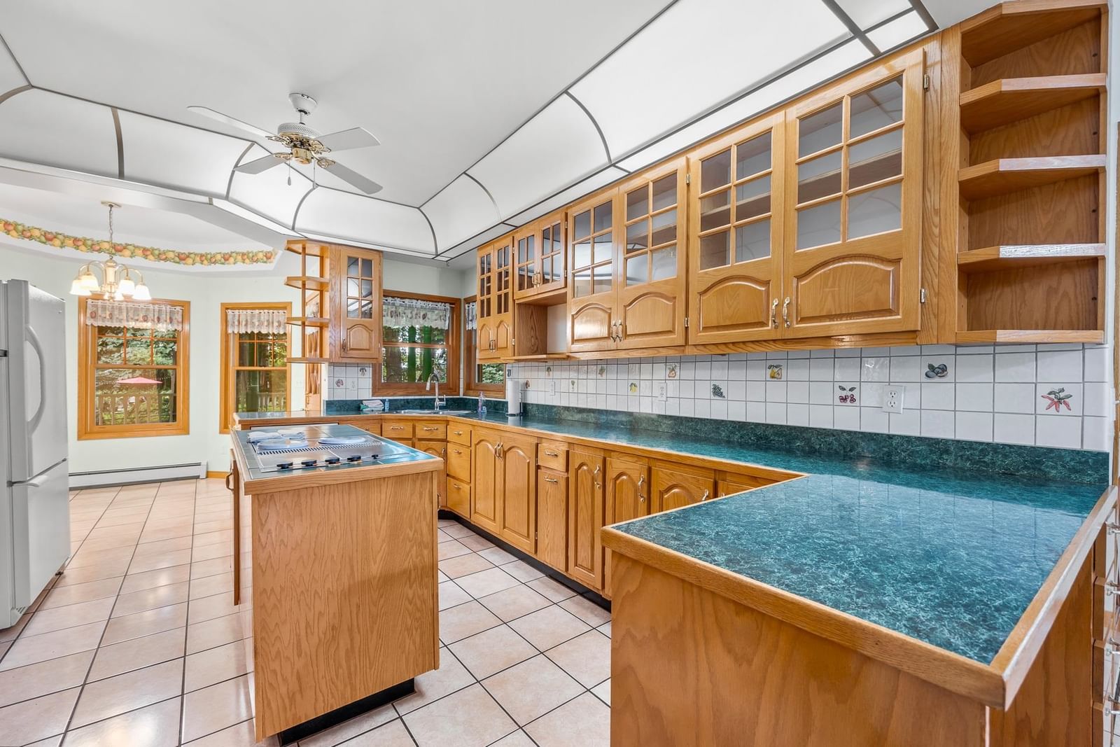 Listing Image 11