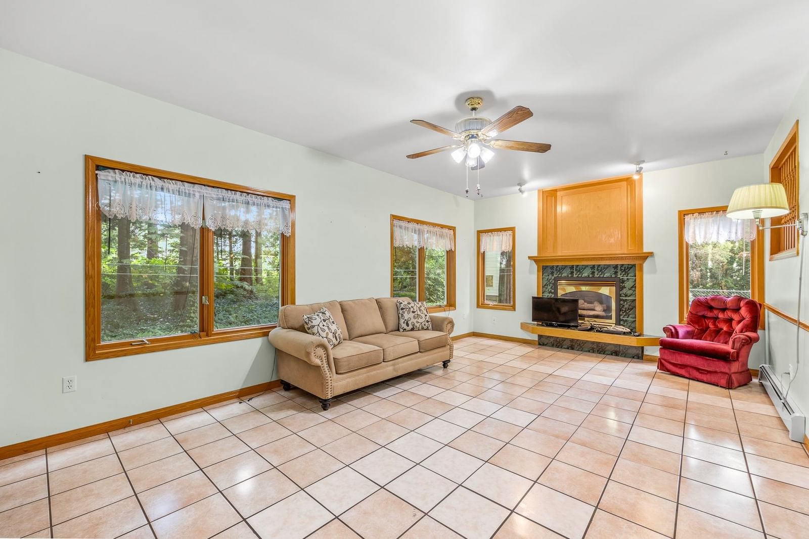 Listing Image 13
