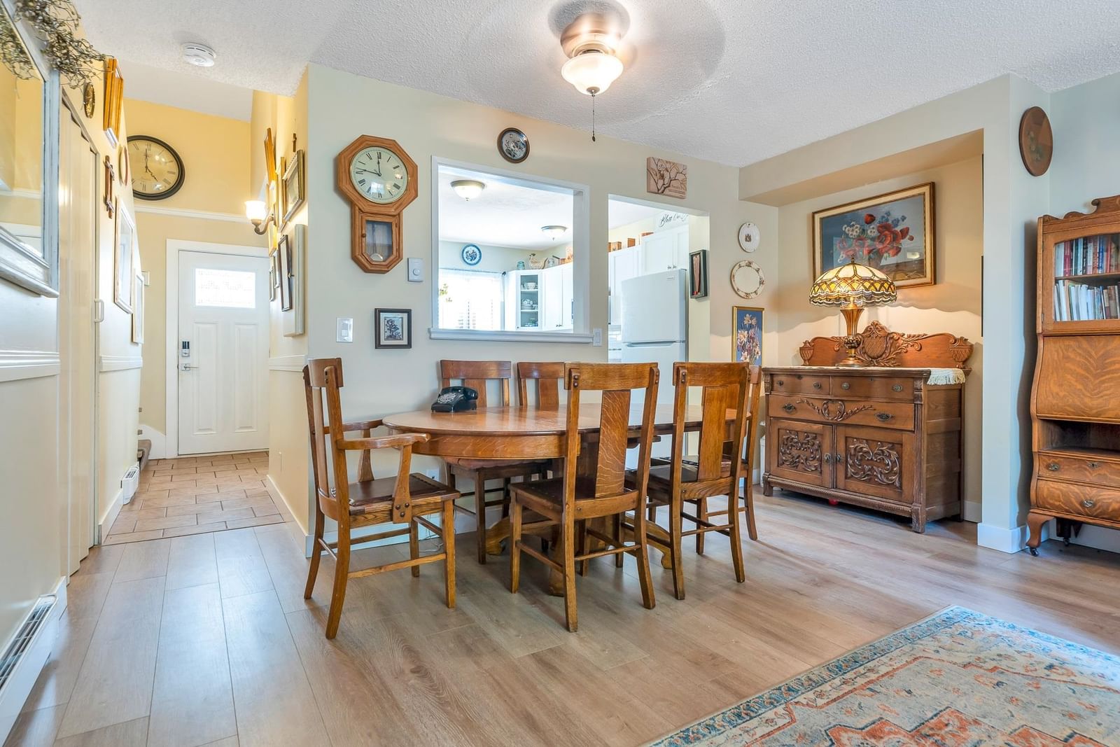 Listing Image 10