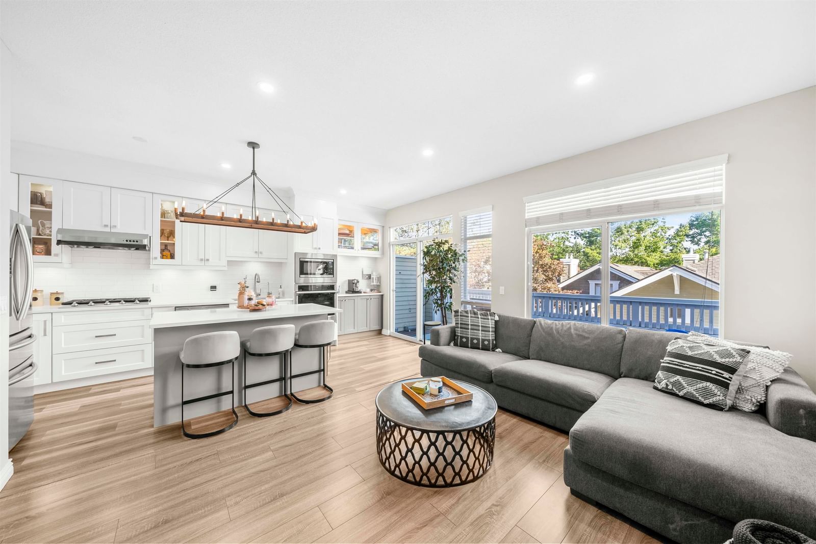 Listing Image 15