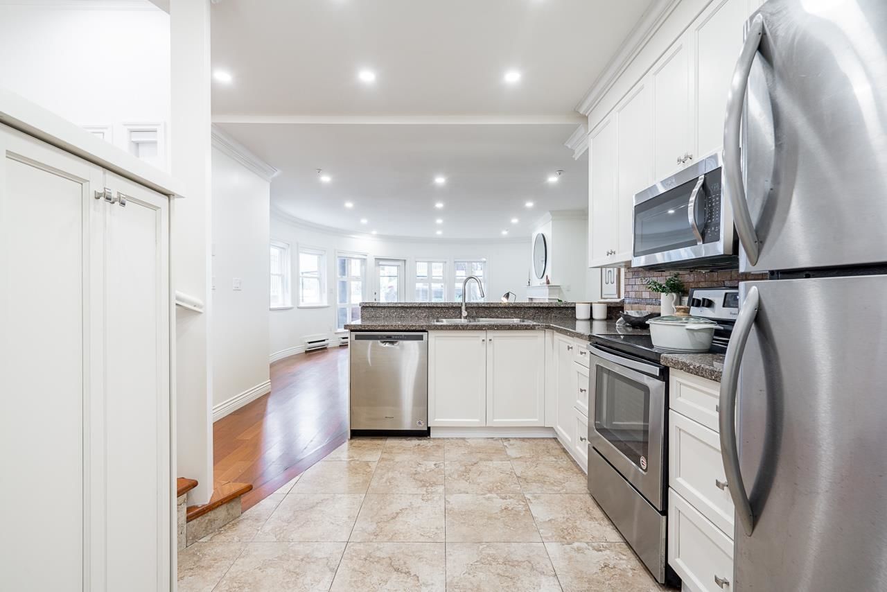 Listing Image 12
