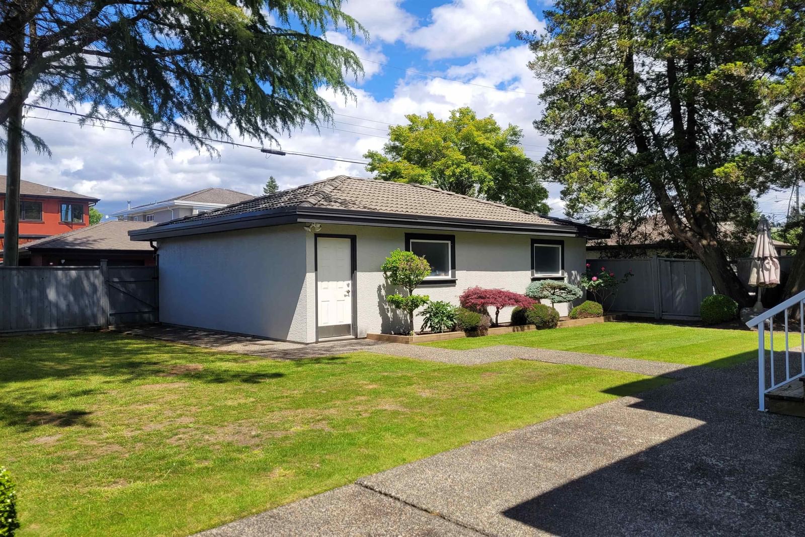 Listing Image 15