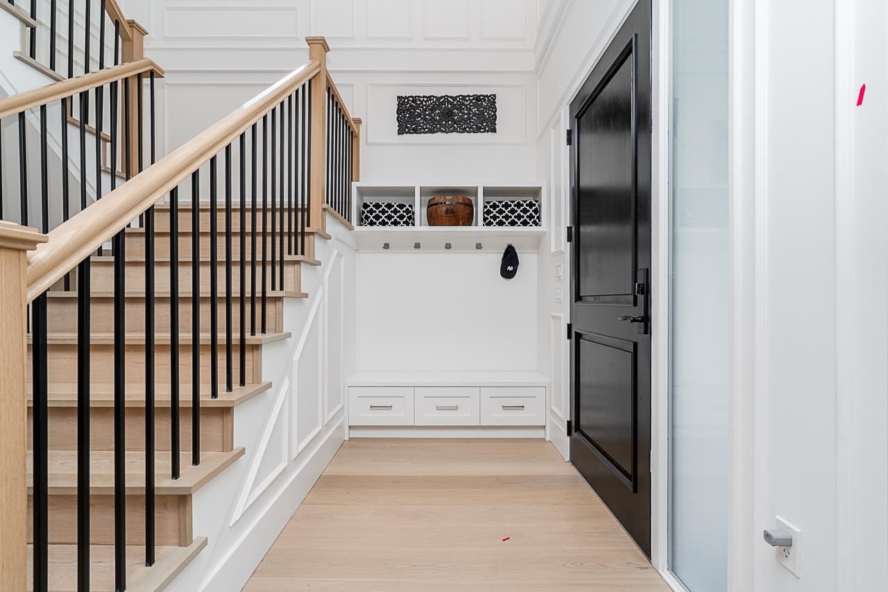Listing Image 16