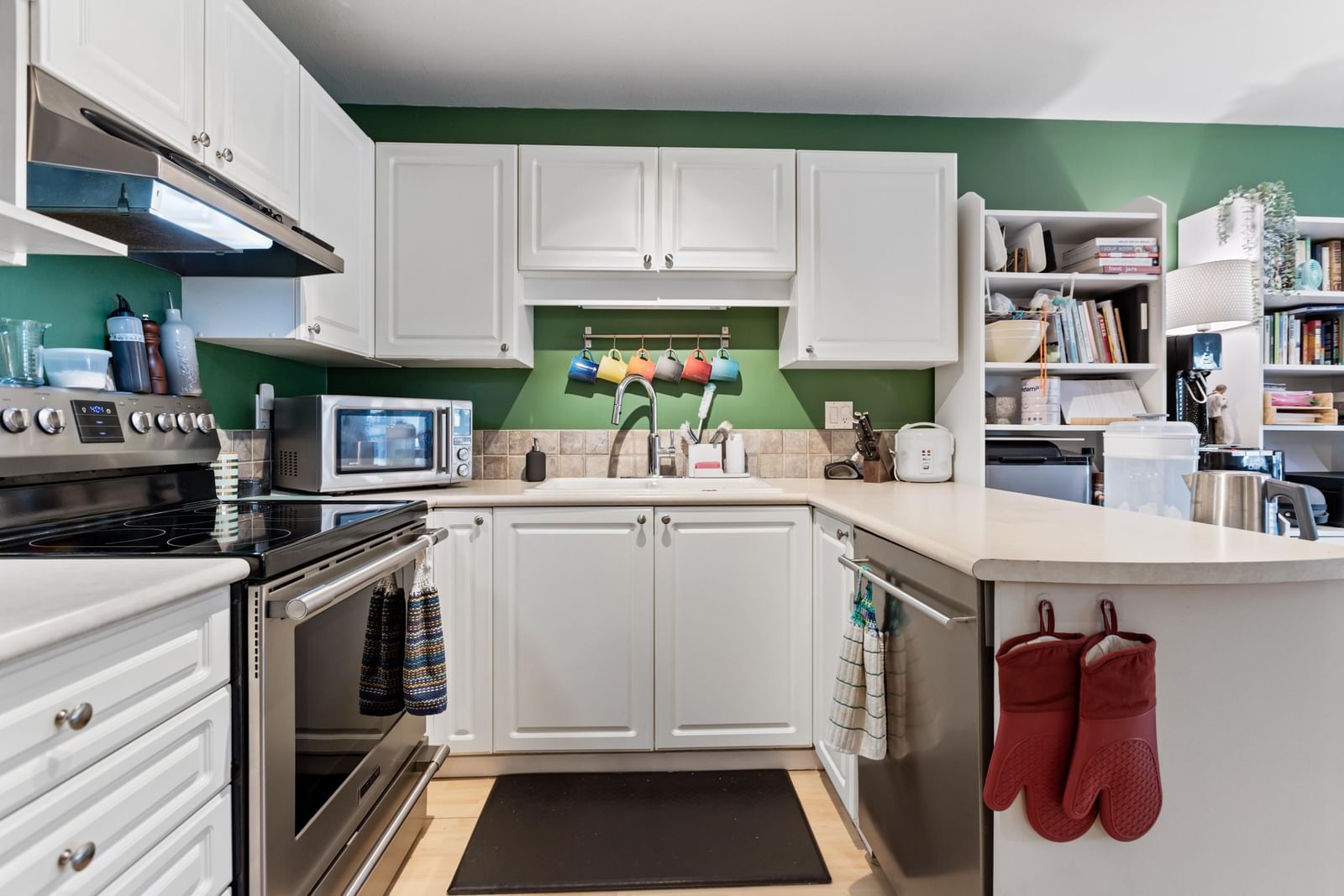 Listing Image 9