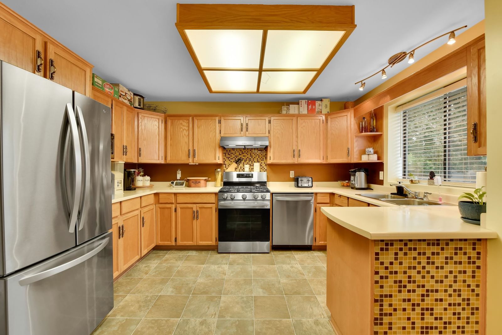 Listing Image 13