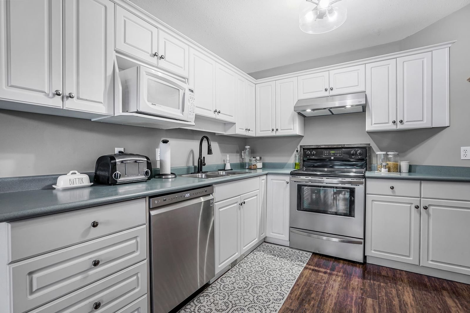 Listing Image 13