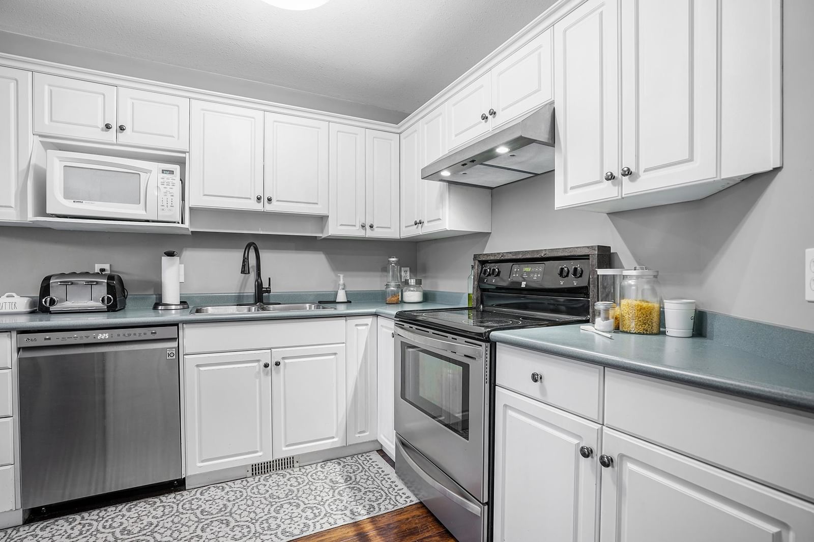 Listing Image 14