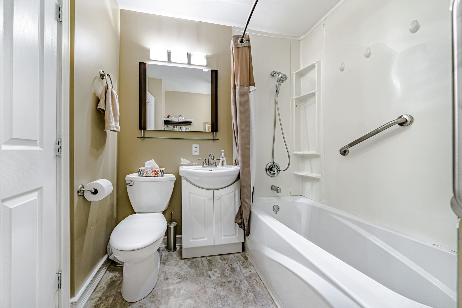 Listing Image 21