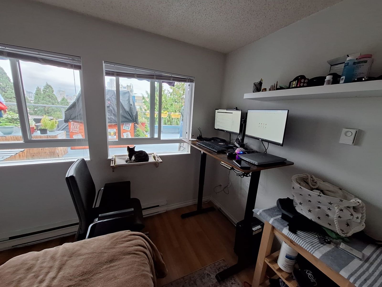 Listing Image 20