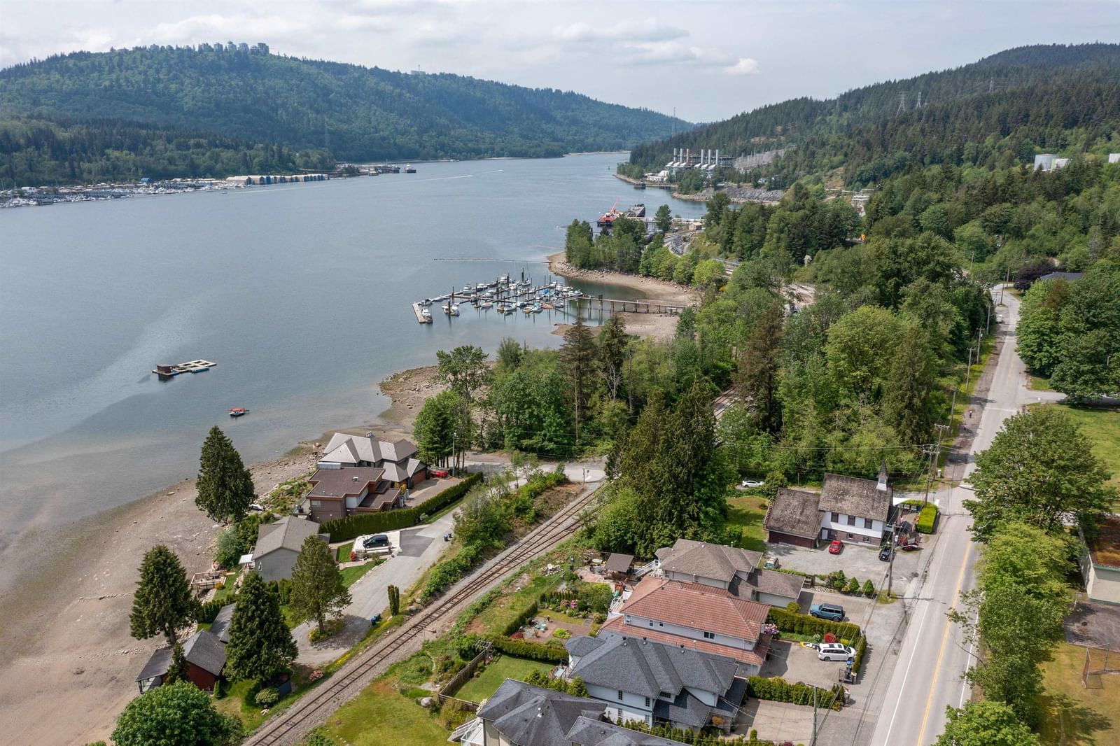 Listing Image 12