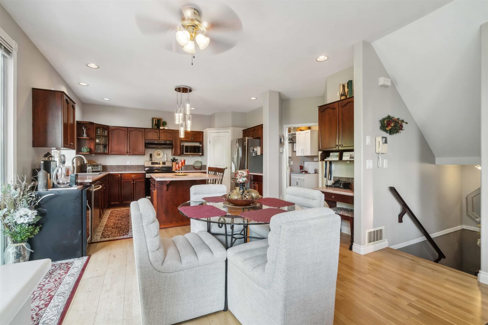 Listing Image 14