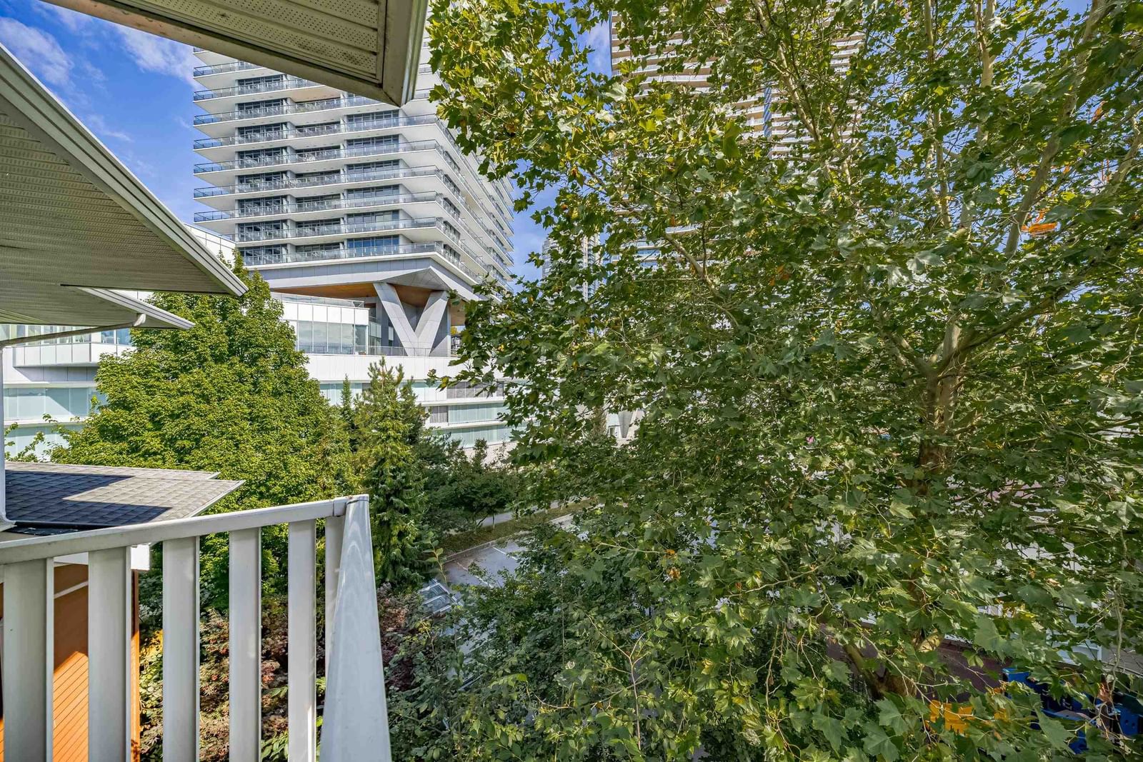 Listing Image 20