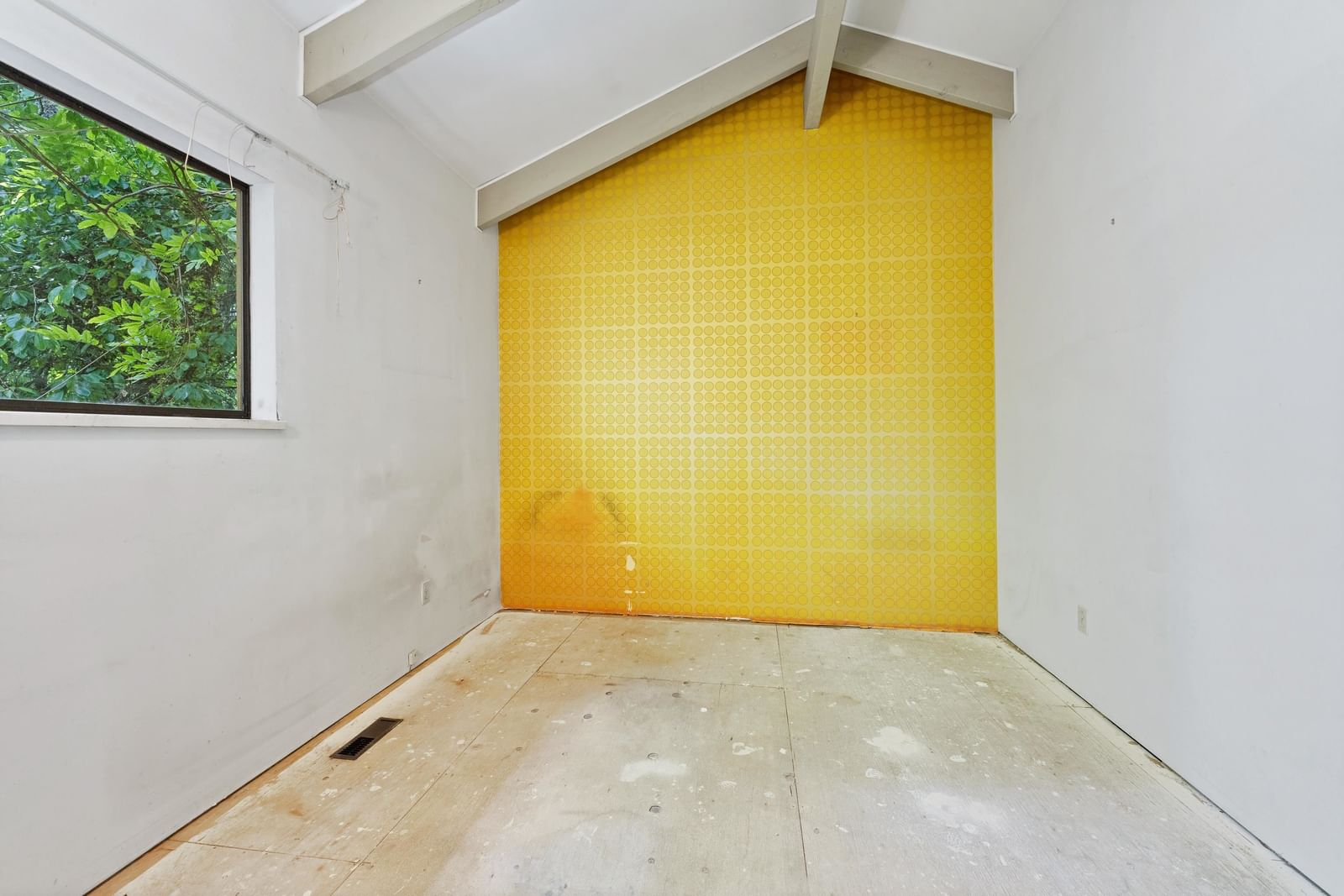 Listing Image 24