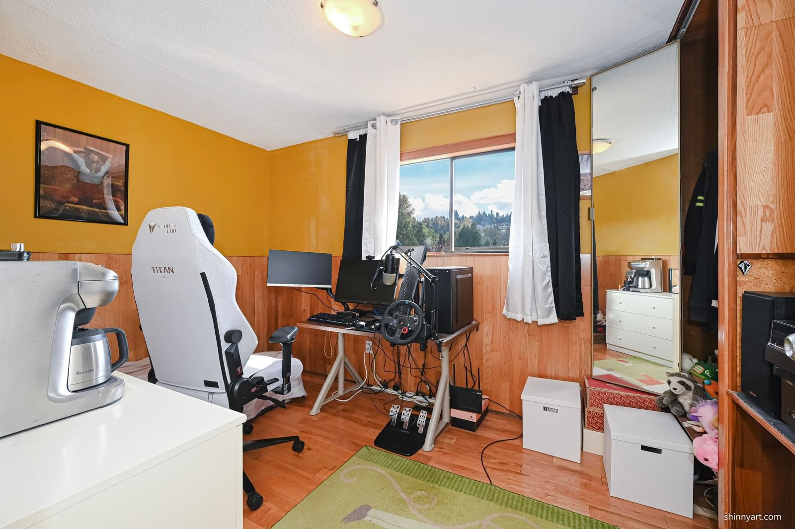 Listing Image 11