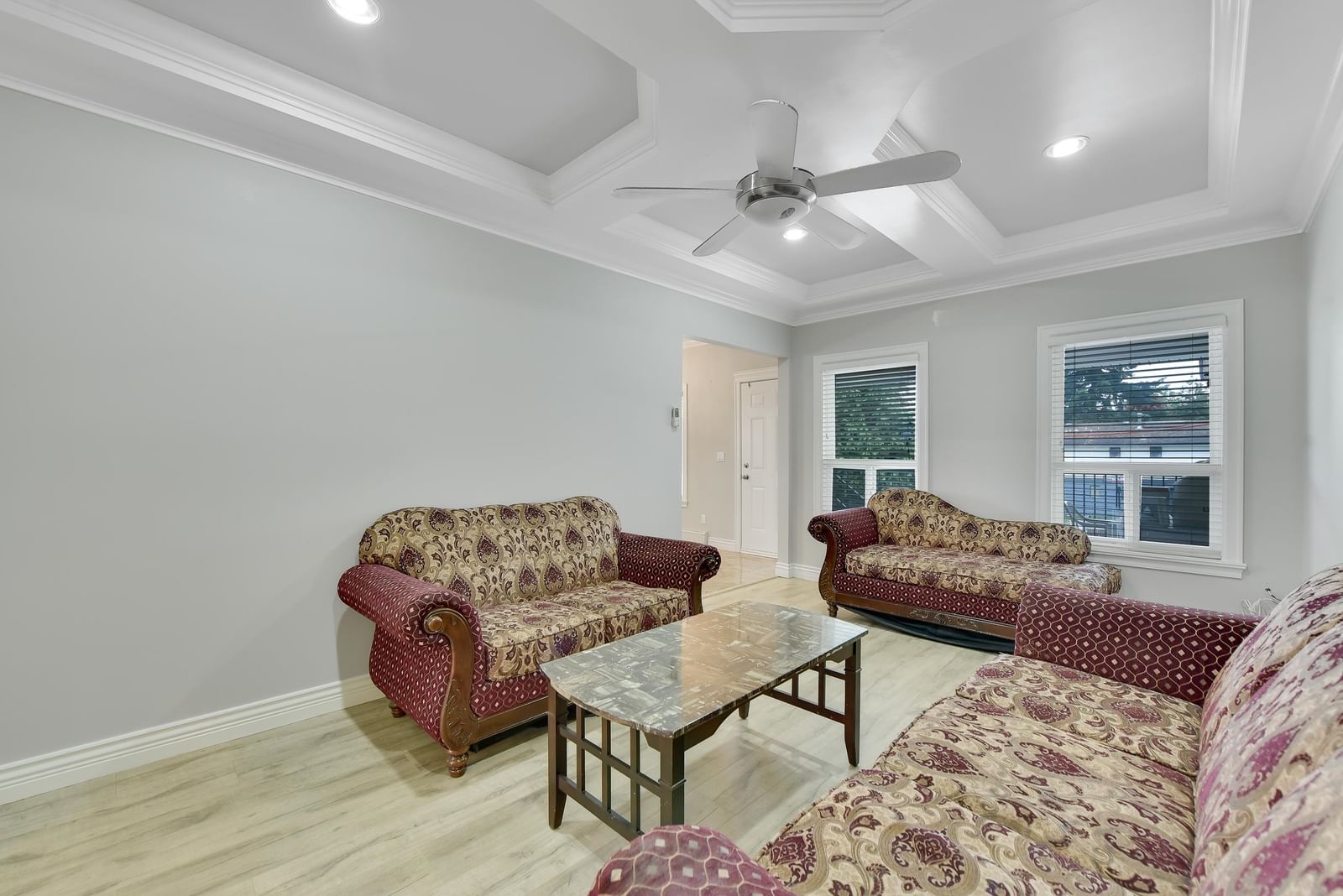 Listing Image 14