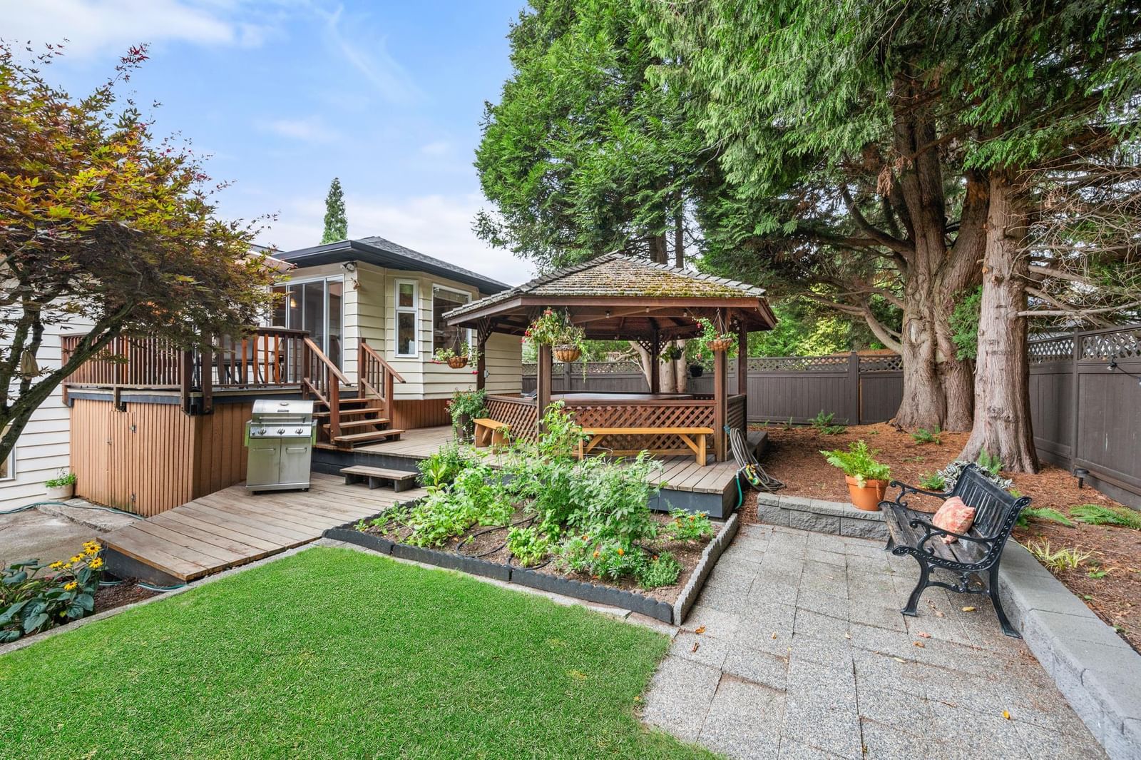 Listing Image 19