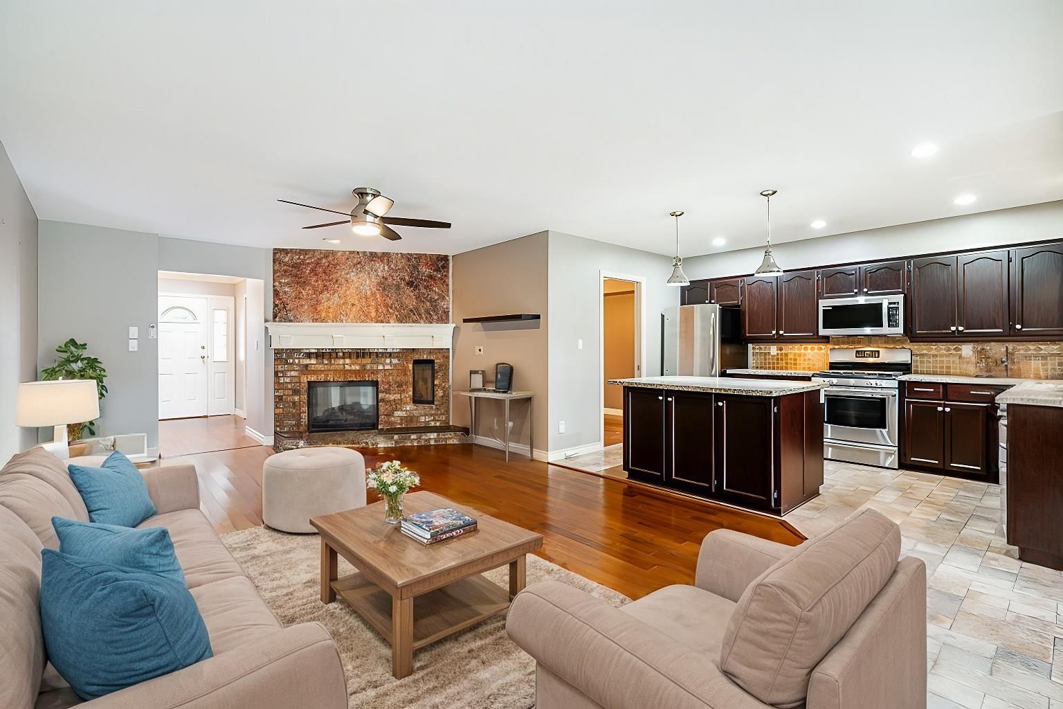 Listing Image 12