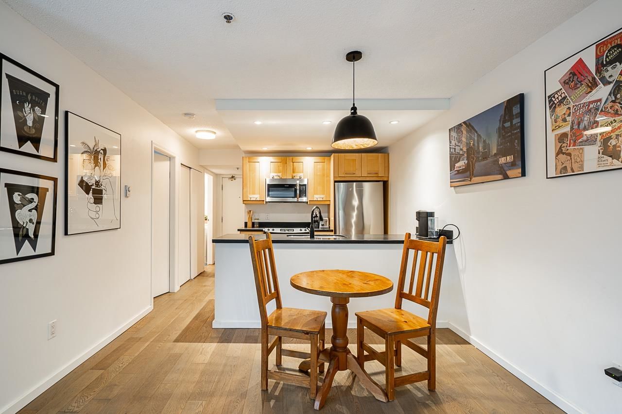 Listing Image 11