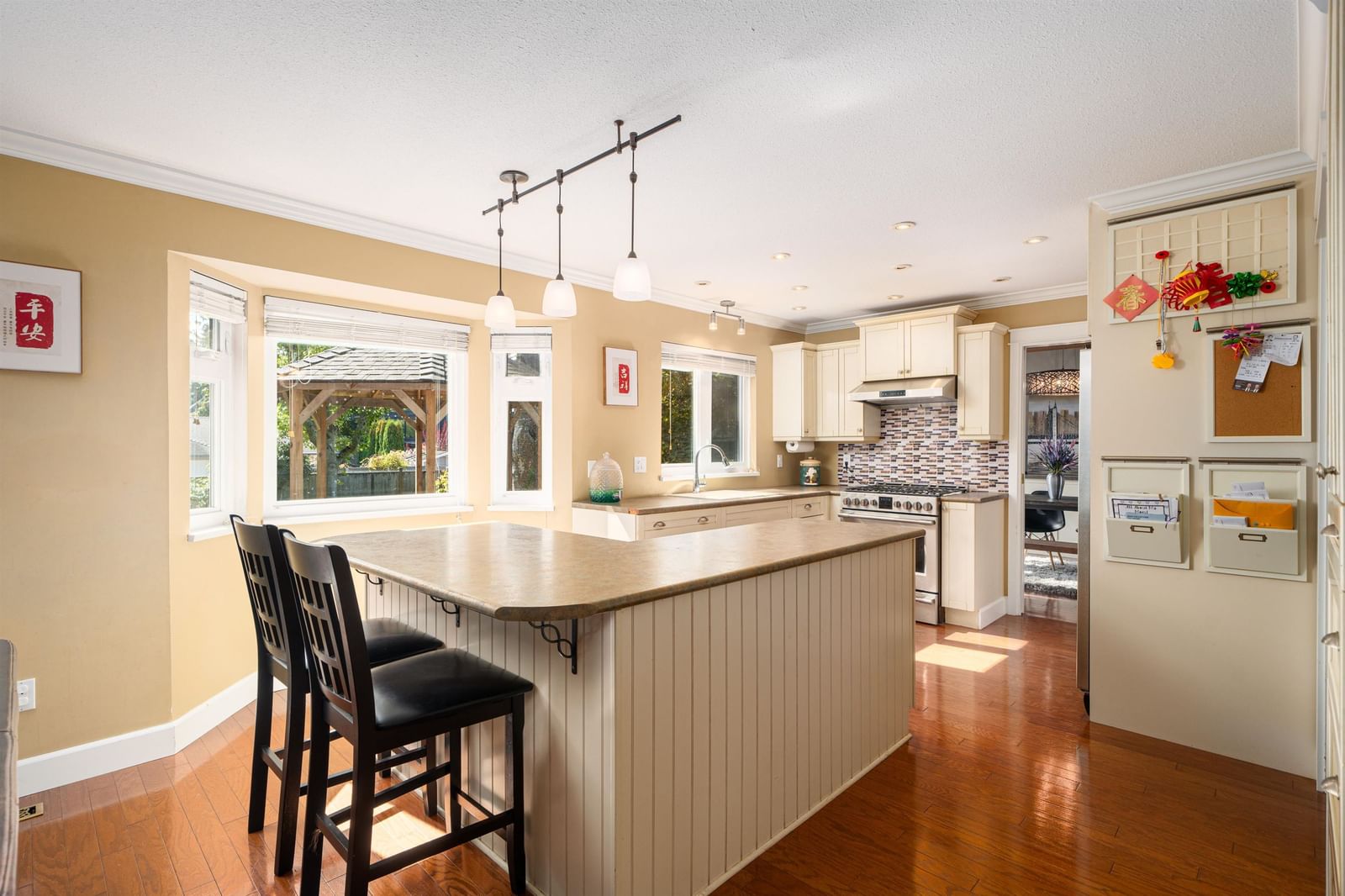 Listing Image 12