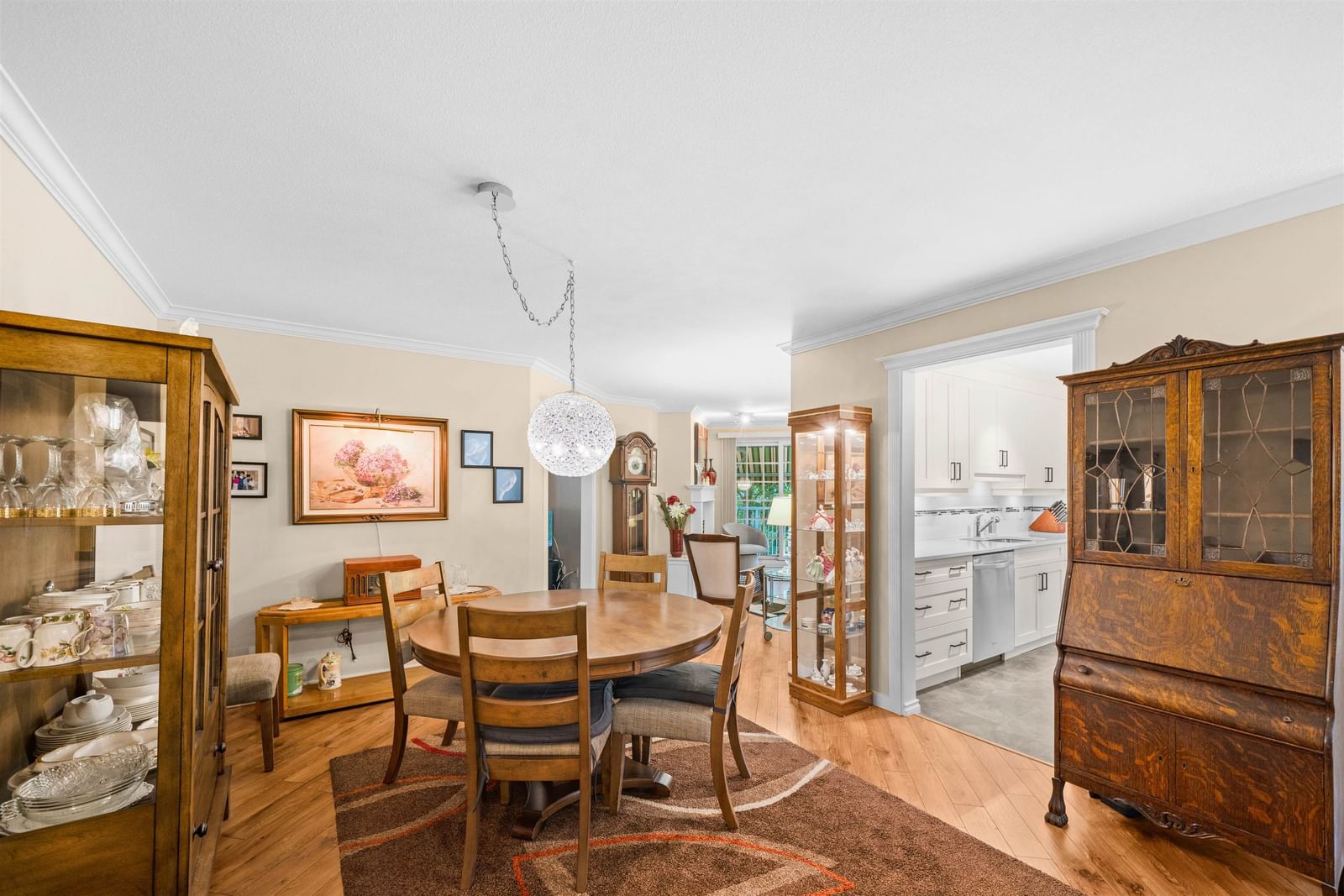 Listing Image 8