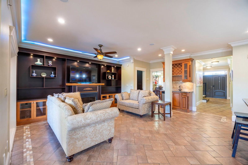 7307 2nd Street, Burnaby, V3N 3P9 | Image 3