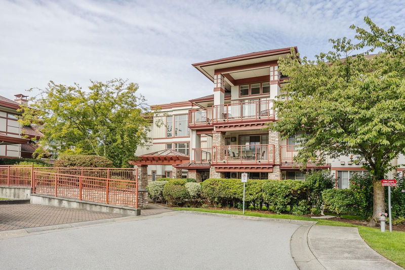 16477 64 Avenue #202, Surrey, British Columbia (MLS R2929595)