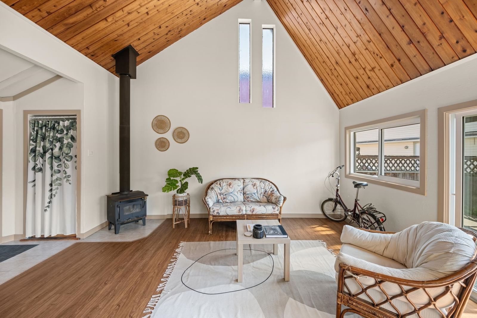 Listing Image 9
