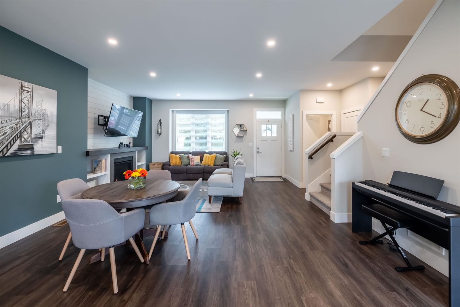 Listing Image 10