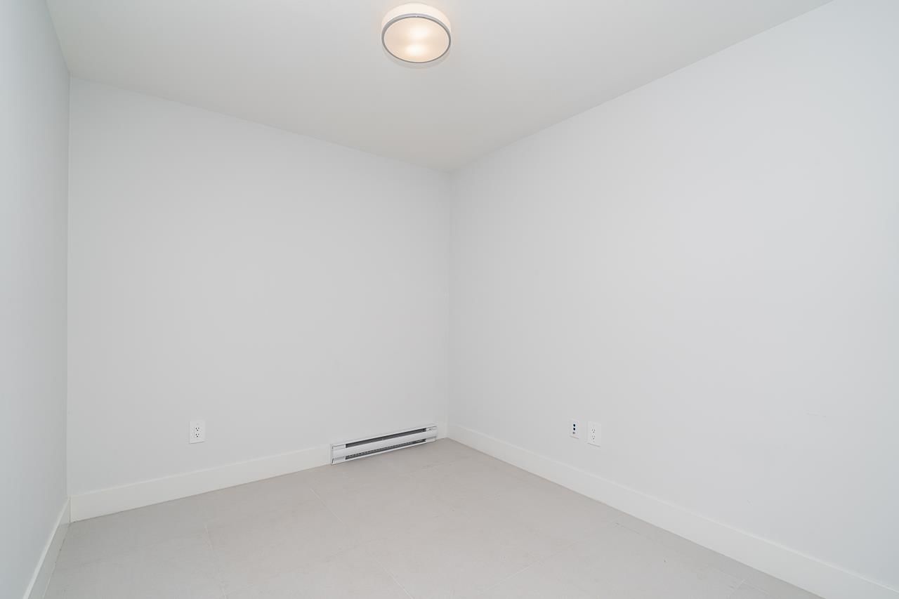 Listing Image 30
