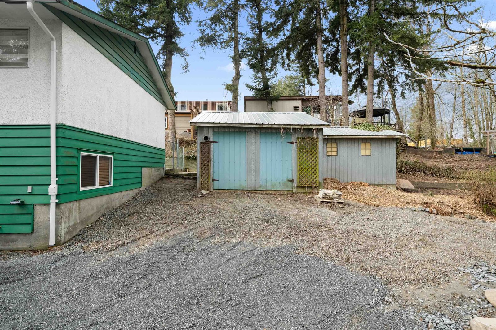Listing Image 4