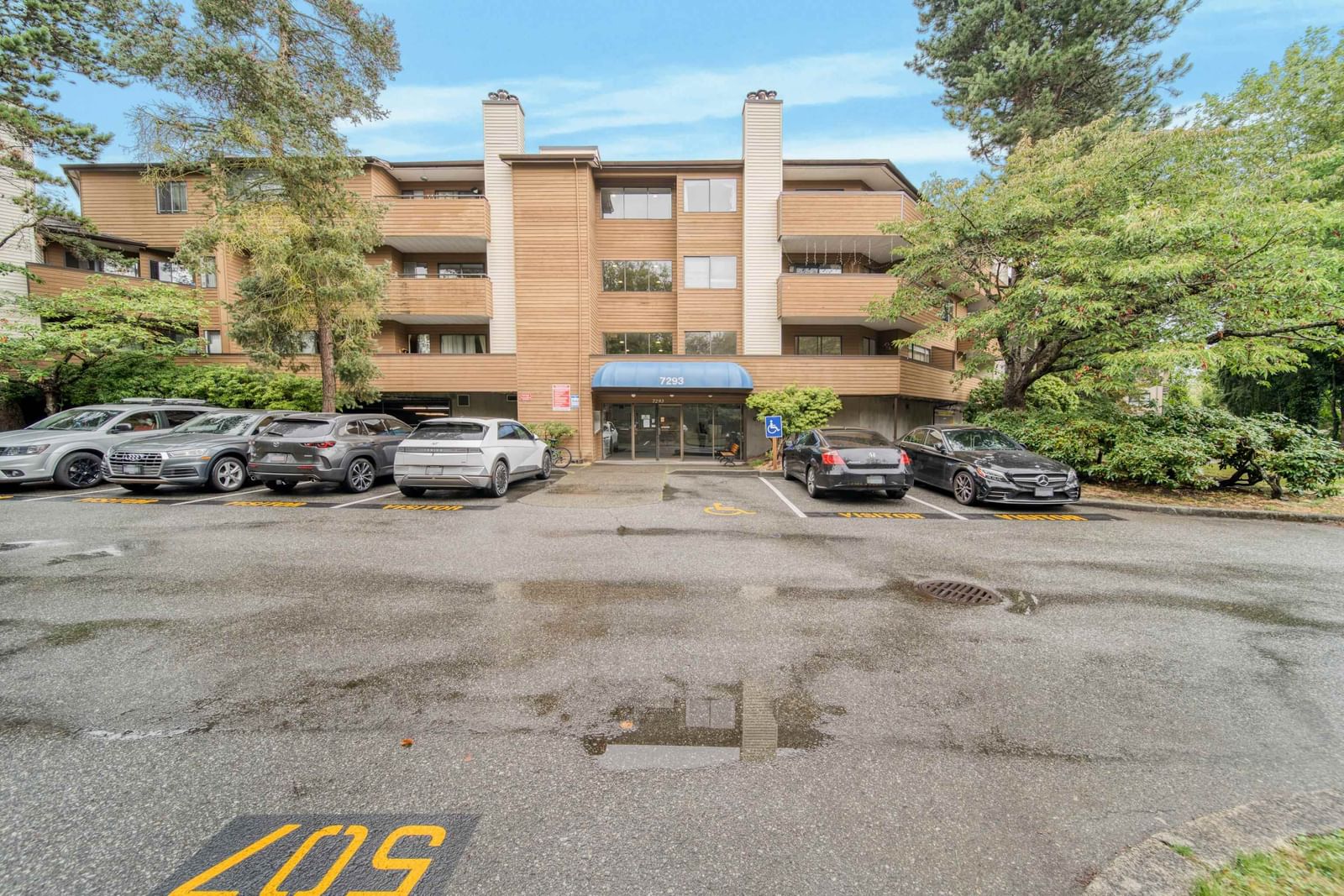 Listing Image 17