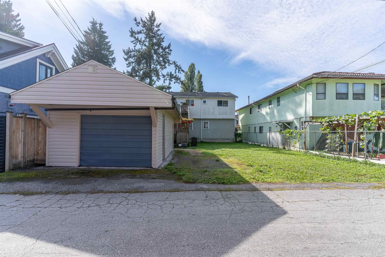 Listing Image 8