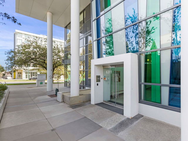 405 - 6311 Cambie Street