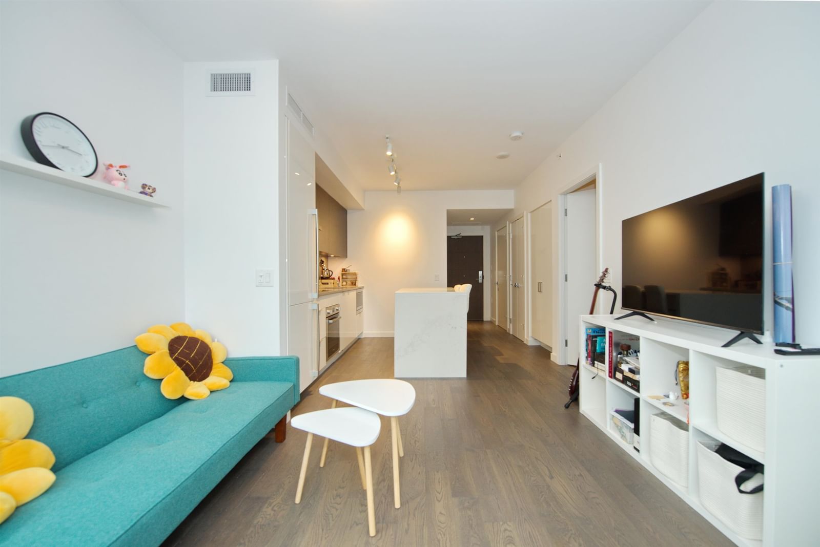Listing Image 15
