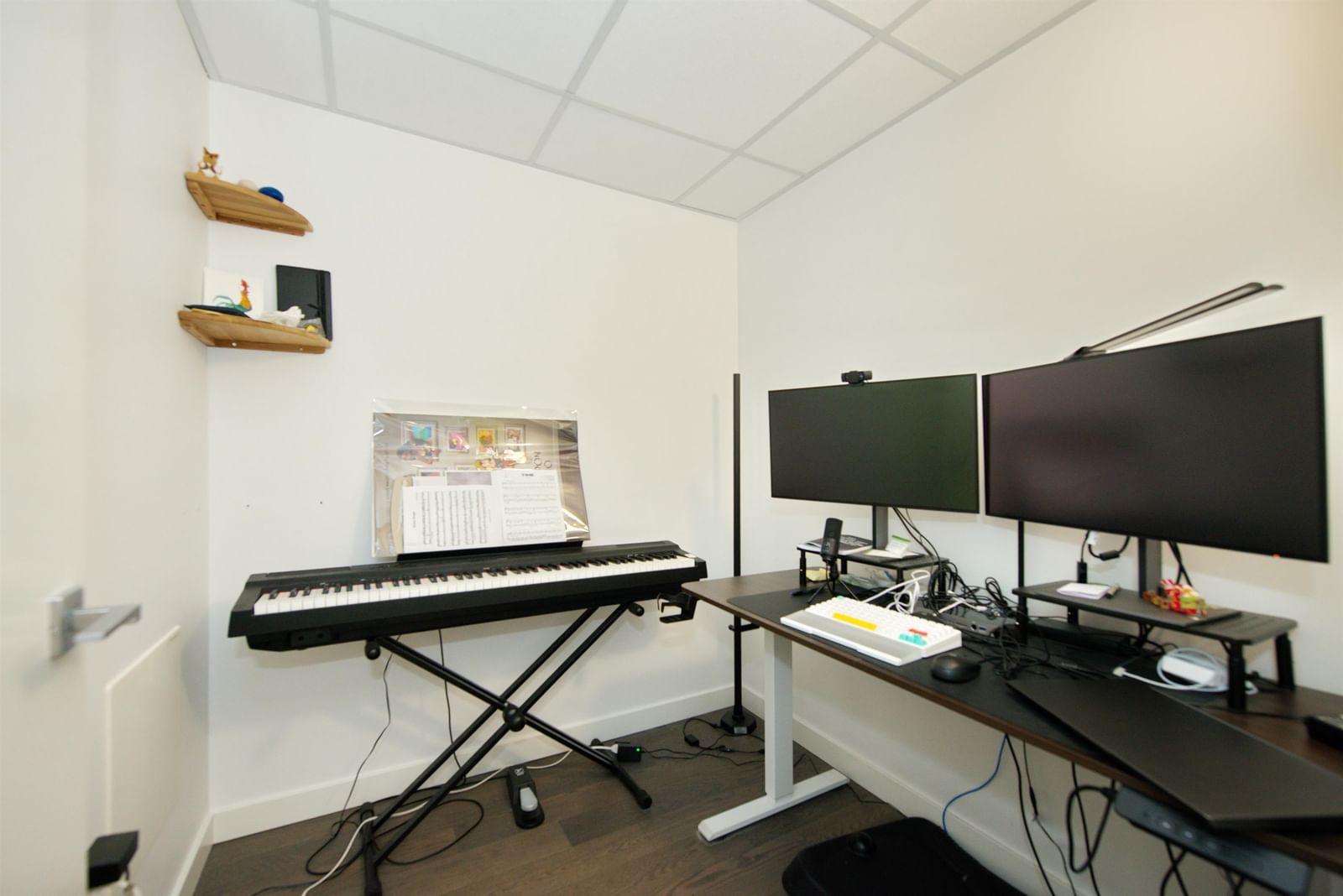 Listing Image 16