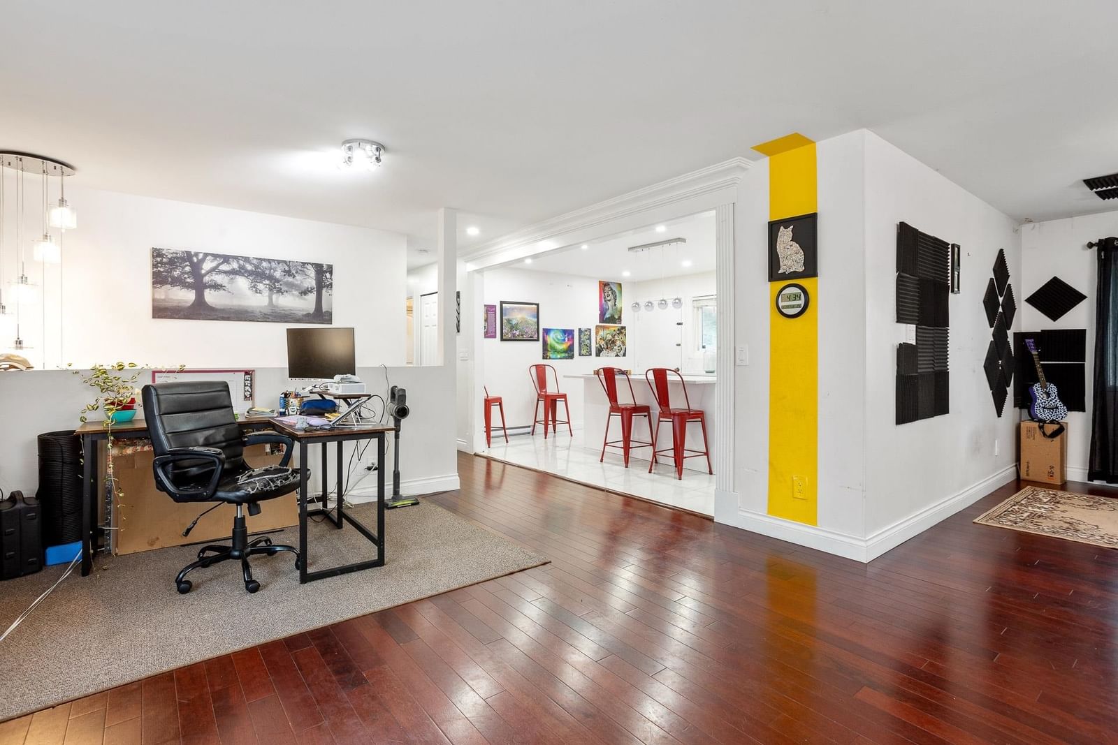 Listing Image 8