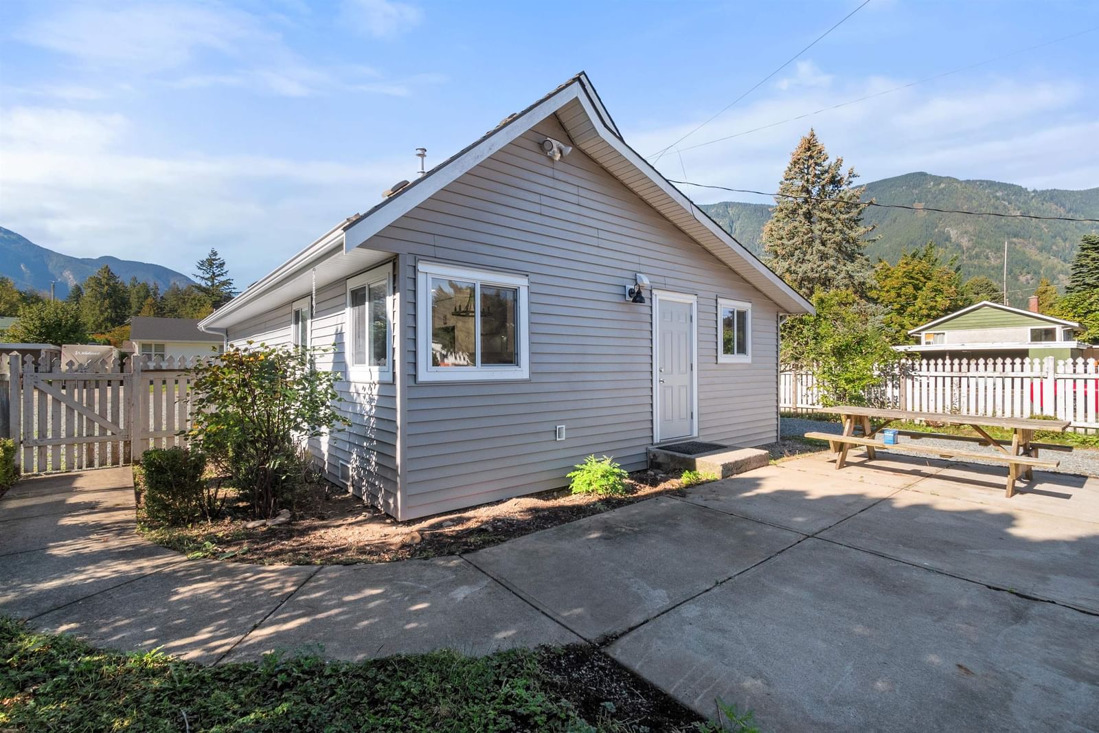 Listing Image 23